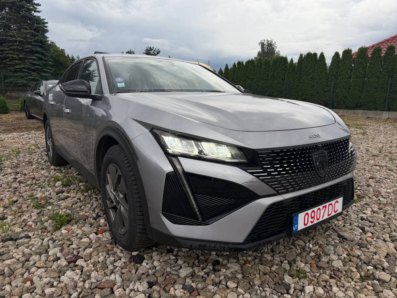 Серый Peugeot 408 Allure из Европы