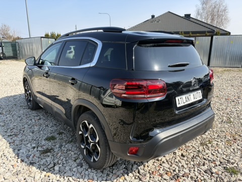 Чёрный Citroen C5 Aircross, вид сзади