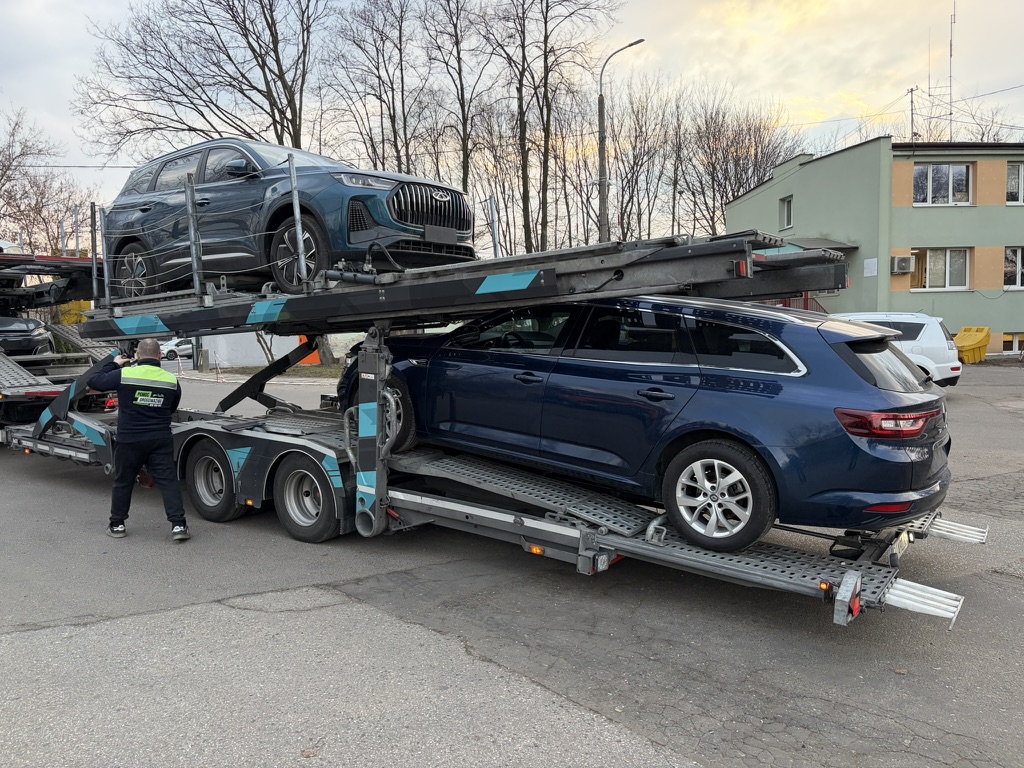 Renault Talisman Grandtour во время доставки из Европы